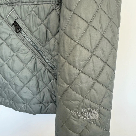 The North Face Luna insulated Jacket in Sage gray Size: Small - Picture 3 of 5